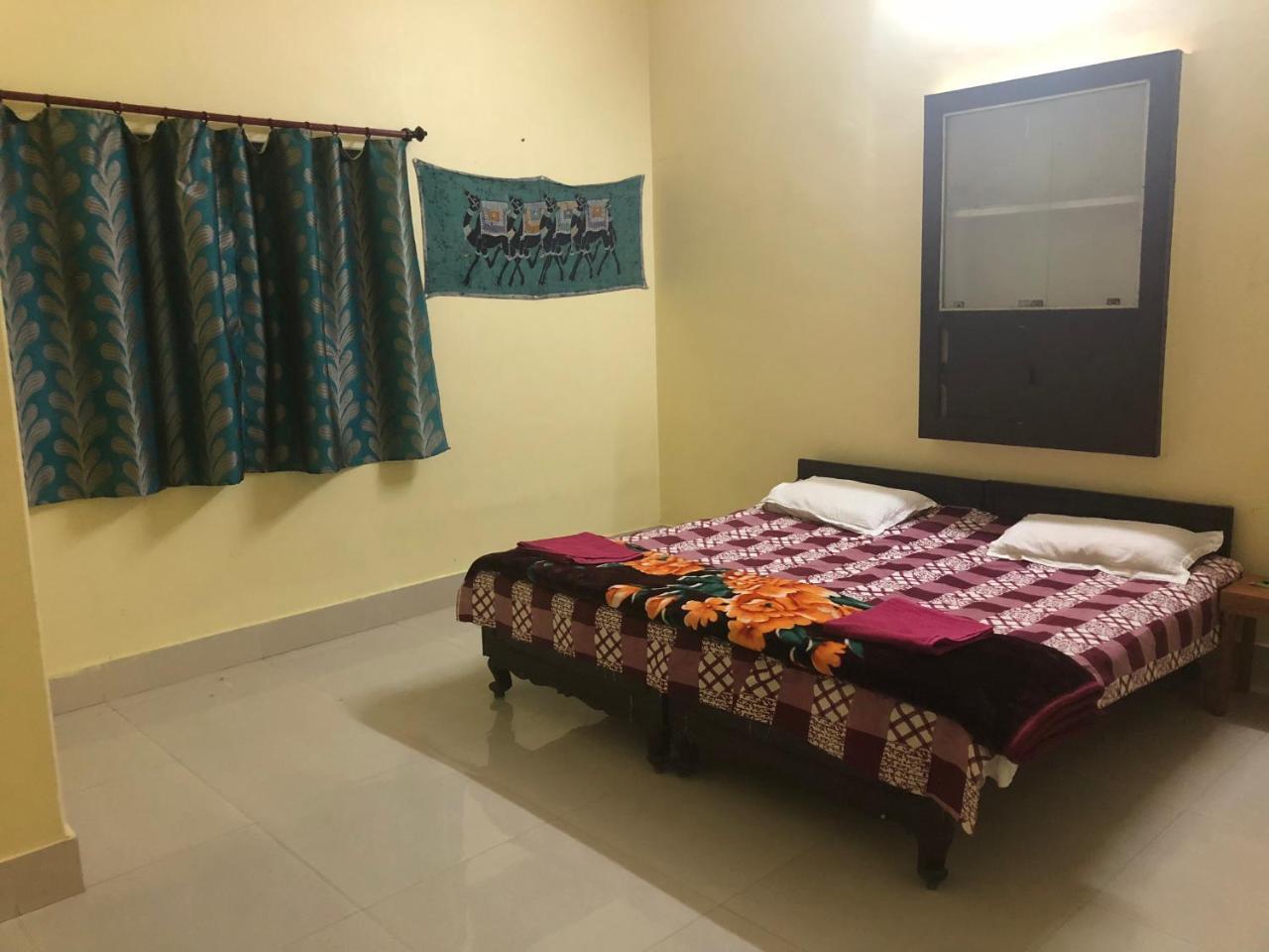 Gangotri Paying Guest House - Varanasi, Varanasi